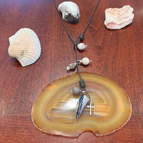 Fire Agate Horn Necklace - Picture 4 of 6